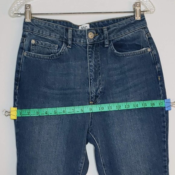 Urban Outfitters Cropped Mom Jeans - Brand New - Picture 7 of 8